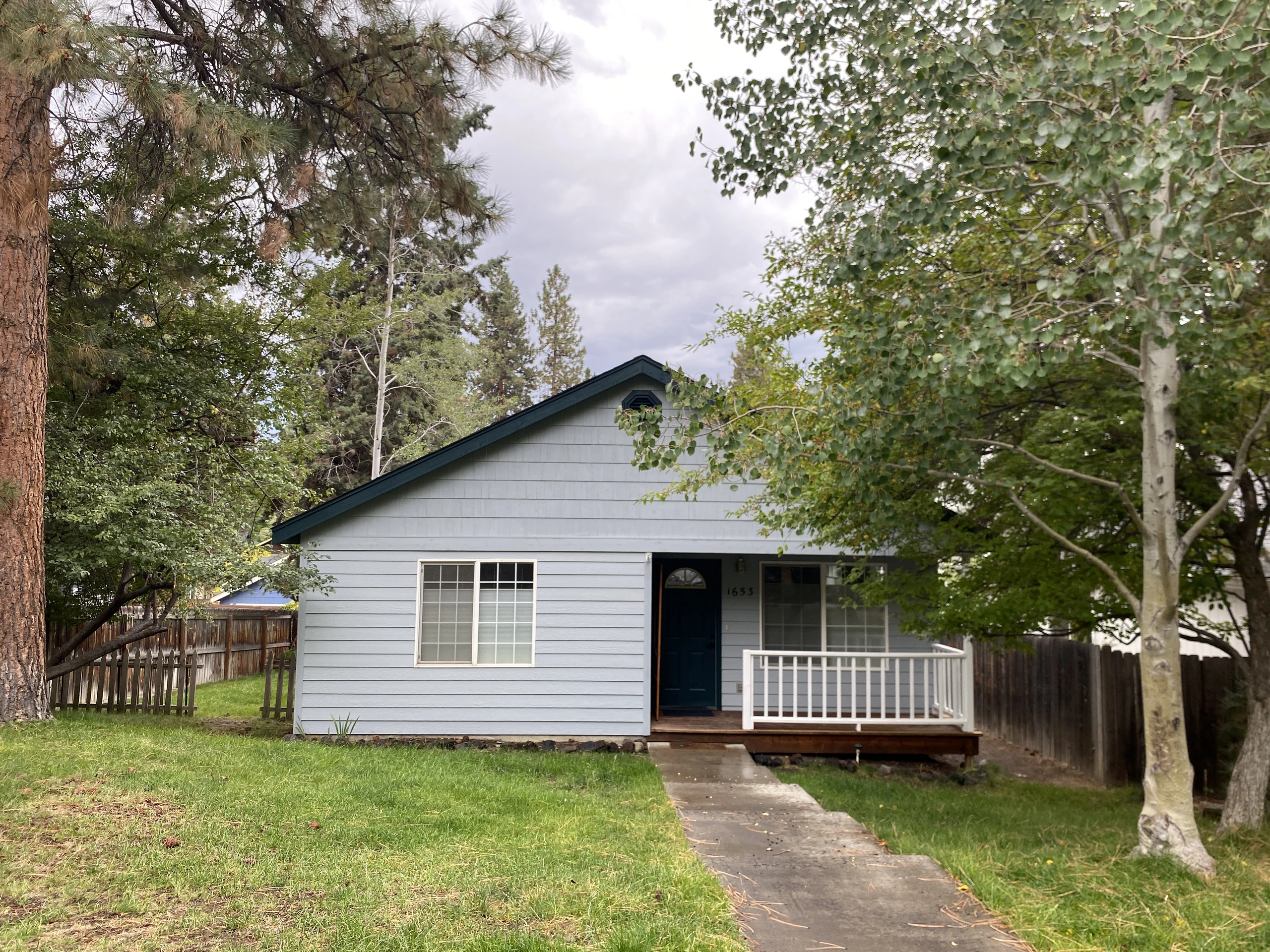 1653 NW Fresno Ave