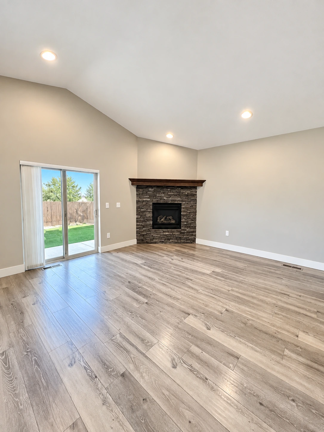 05_Living Room.png